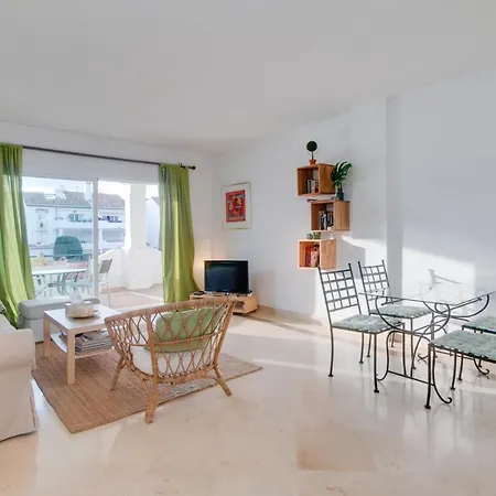 El Presidente Apartment *